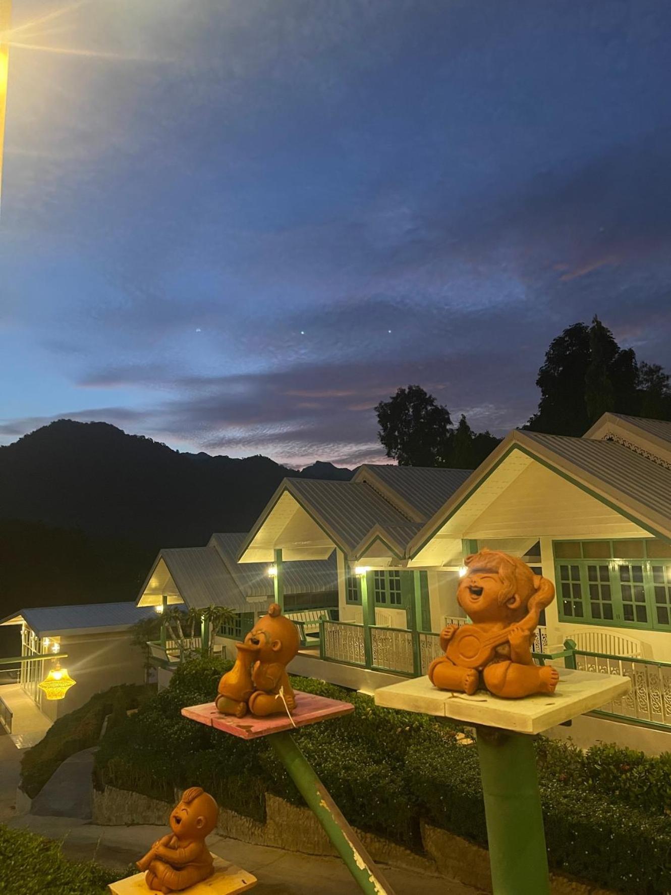Baanpufa Resort Ban Huai Maenam Noi Esterno foto